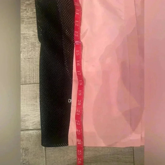 Carlisle Pink Vest Black Mesh sides Zip up, Cinch Back Size 8 Preppy Athleisure - Picture 4 of 8